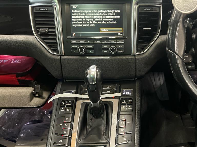 Porsche Macan 3.0 TD V6 S SUV 5dr Diesel PDK 4WD Euro 6 (s/s) (258 ps)