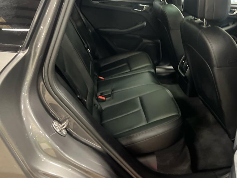 Porsche Macan 3.0 TD V6 S SUV 5dr Diesel PDK 4WD Euro 6 (s/s) (258 ps)