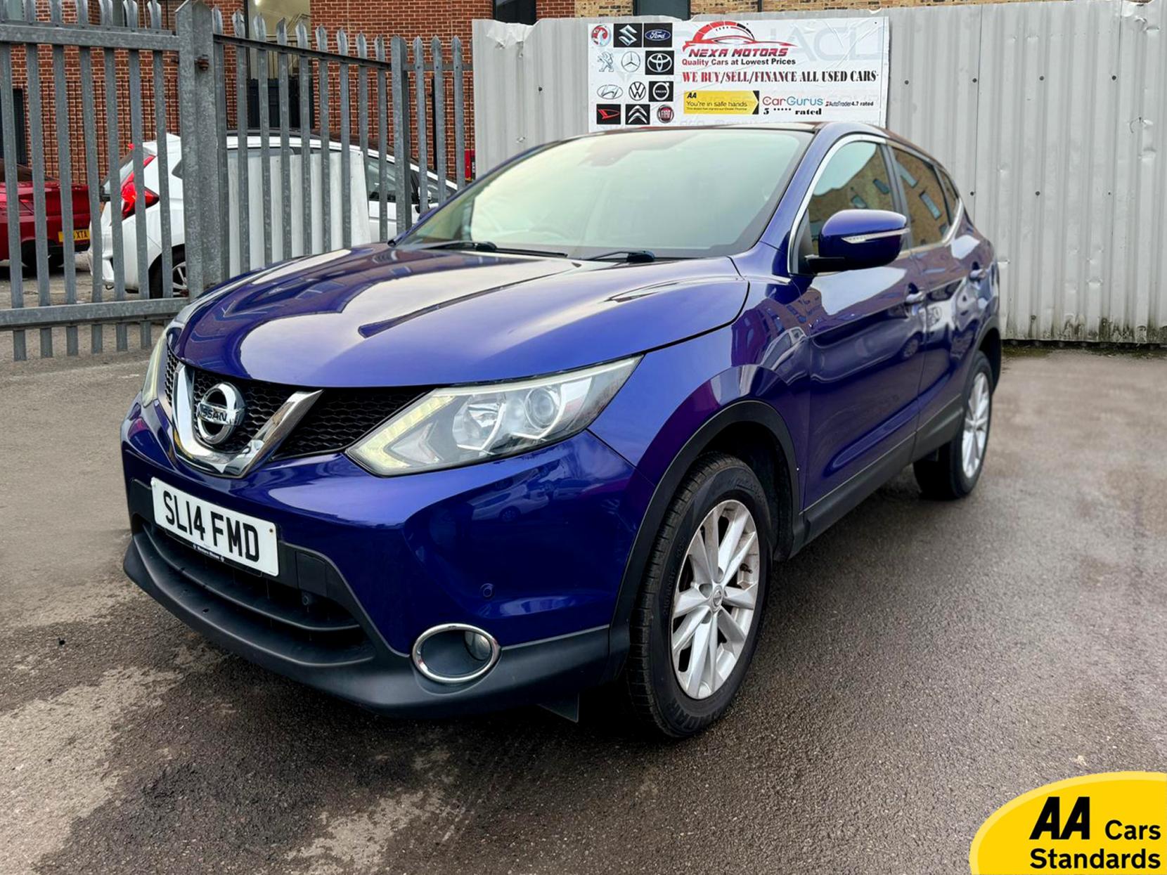 Nissan Qashqai 1.2 DIG-T Acenta Premium SUV 5dr Petrol Manual 2WD Euro 5 (s/s) (115 ps)