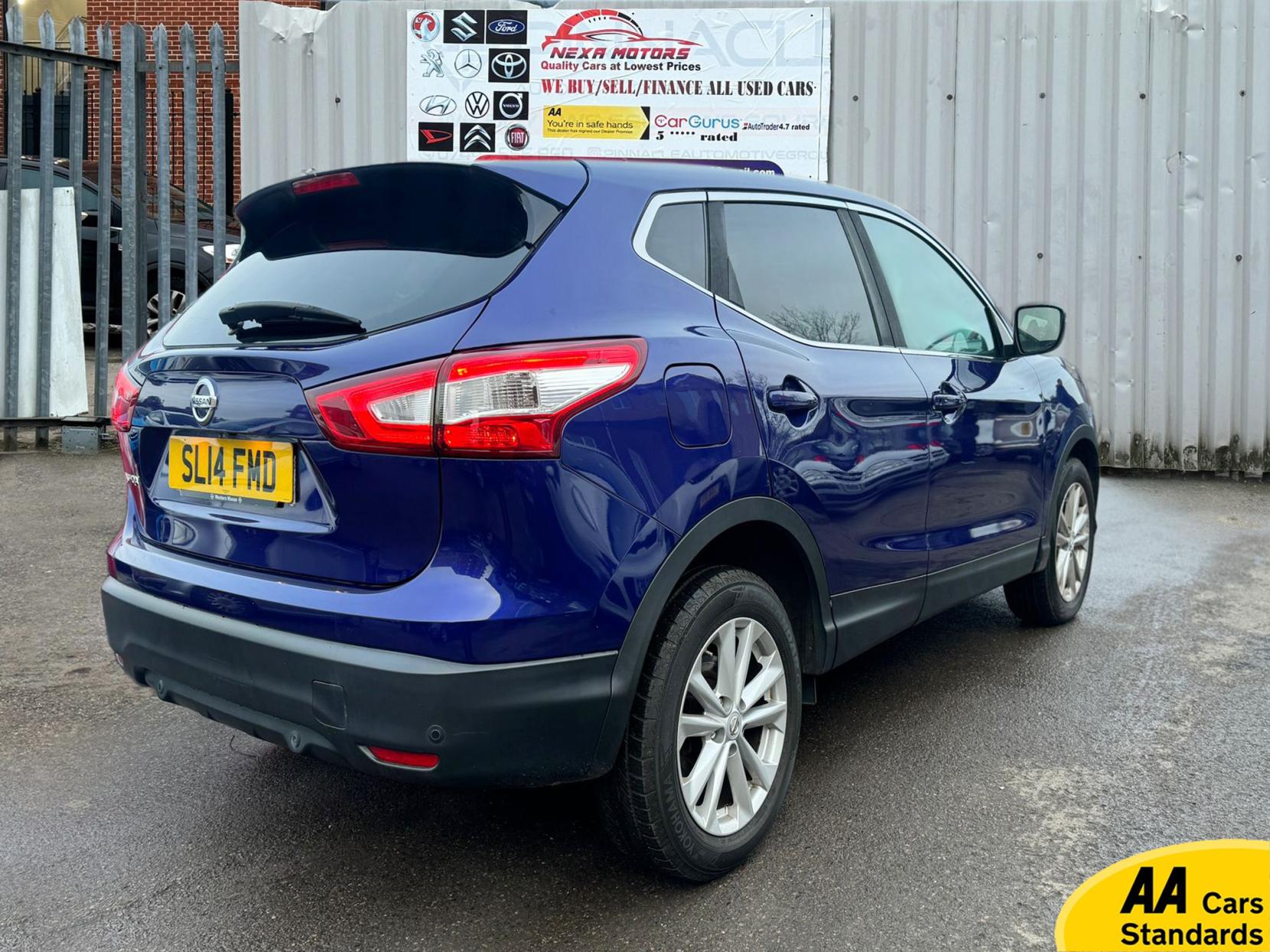 Nissan Qashqai 1.2 DIG-T Acenta Premium SUV 5dr Petrol Manual 2WD Euro 5 (s/s) (115 ps)