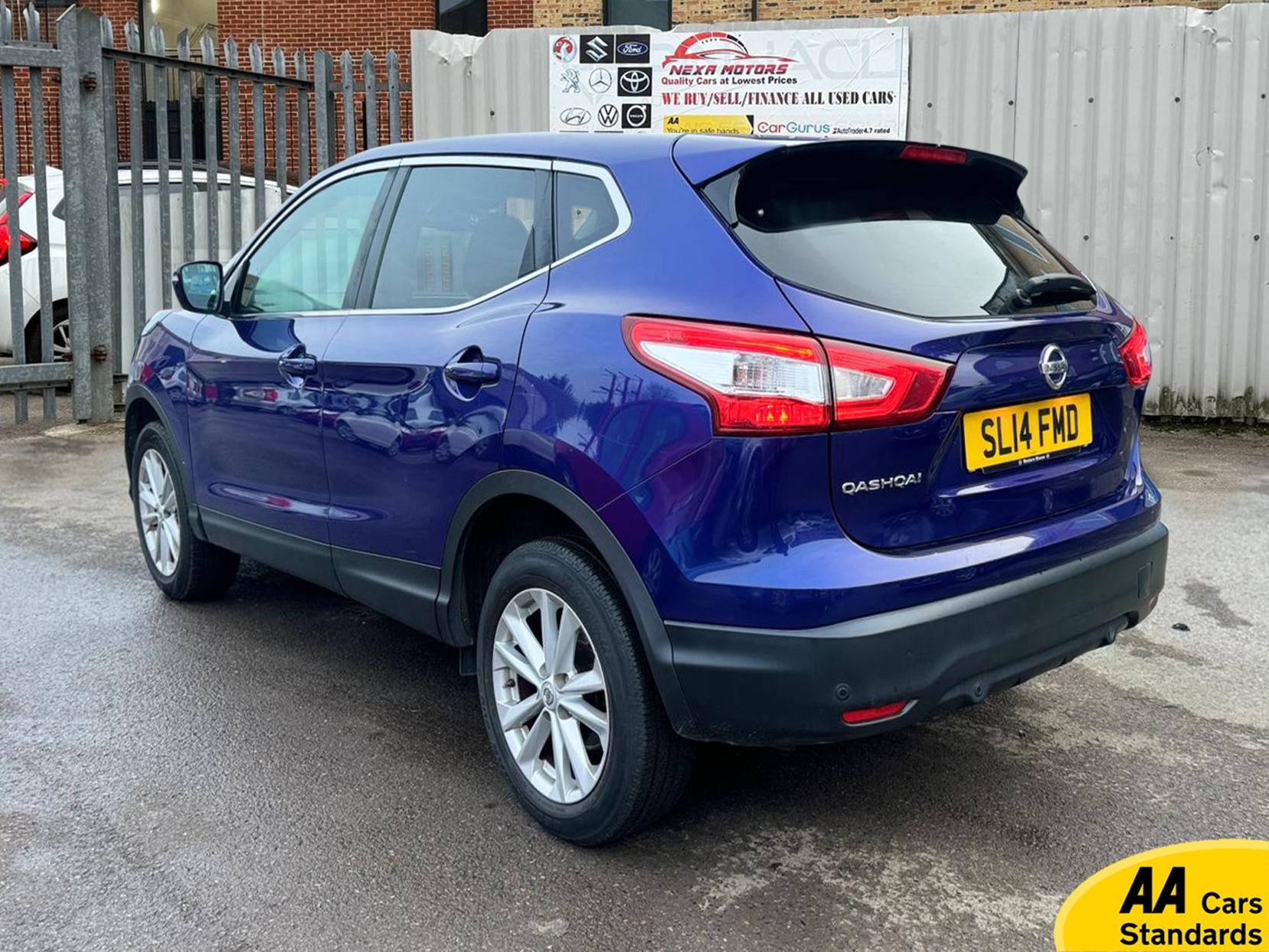 Nissan Qashqai 1.2 DIG-T Acenta Premium SUV 5dr Petrol Manual 2WD Euro 5 (s/s) (115 ps)