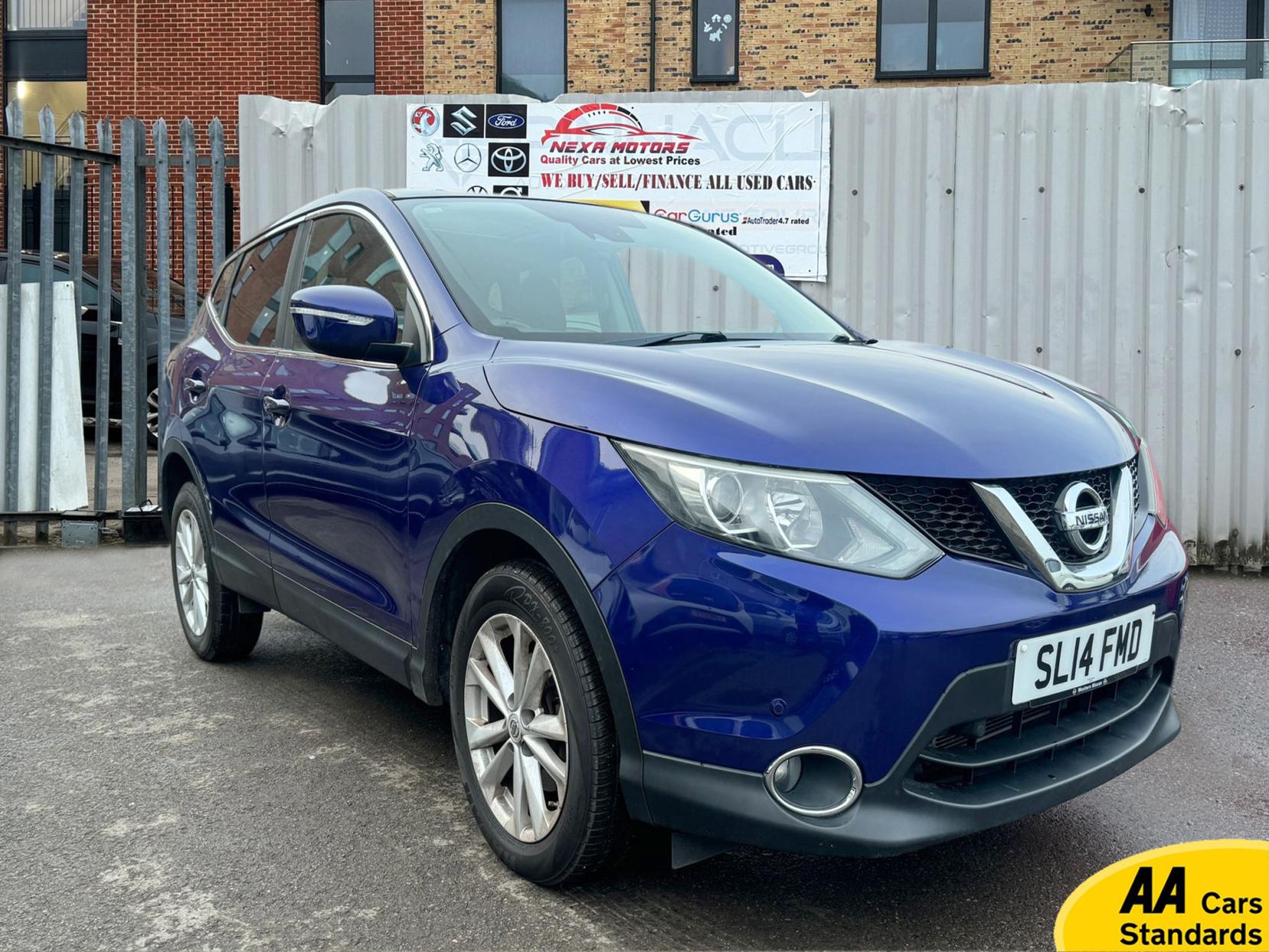 Nissan Qashqai 1.2 DIG-T Acenta Premium SUV 5dr Petrol Manual 2WD Euro 5 (s/s) (115 ps)