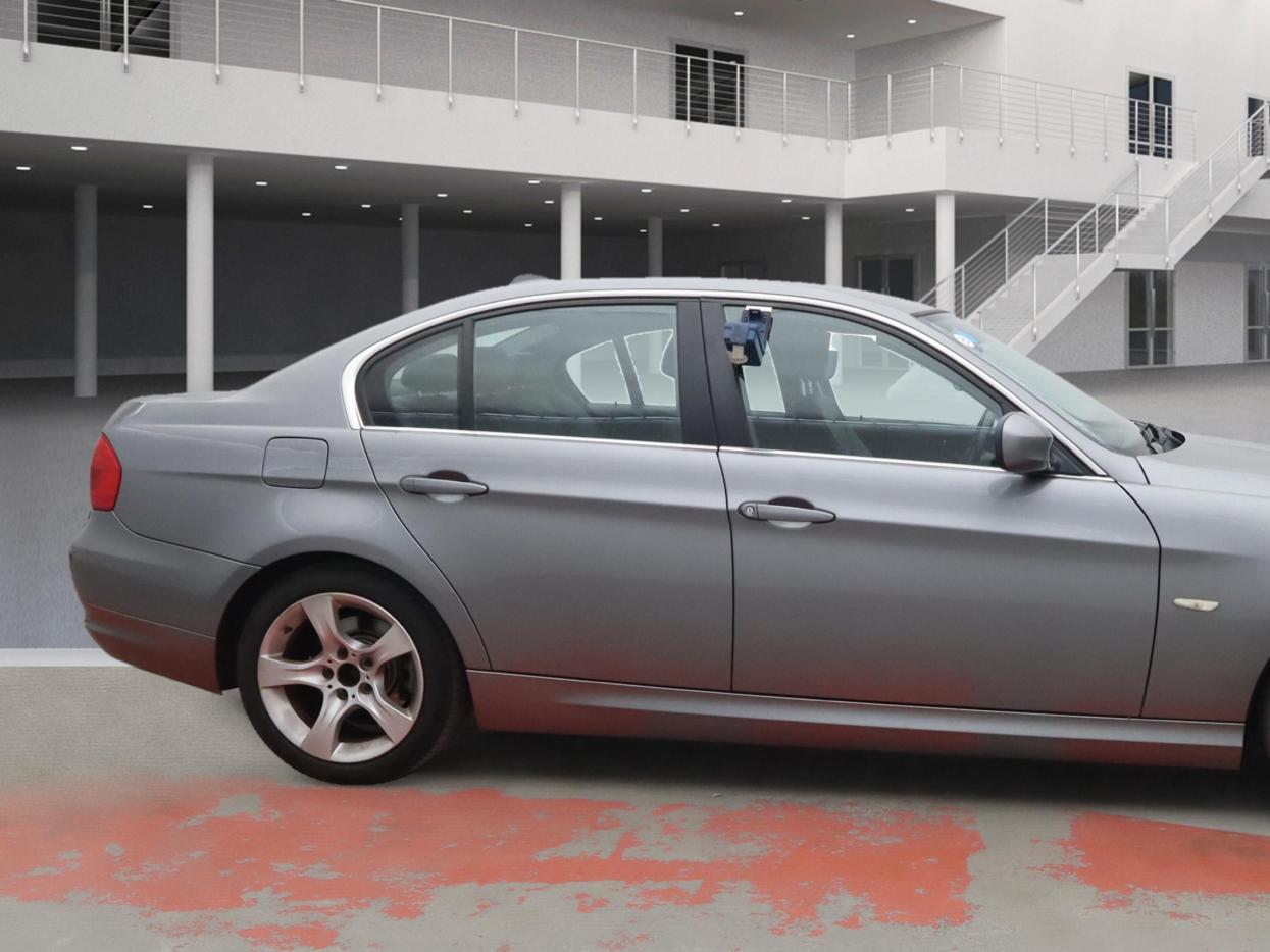 BMW 3 Series 2.0 318i Exclusive Edition Saloon 4dr Petrol Steptronic Euro 5 (143 ps)