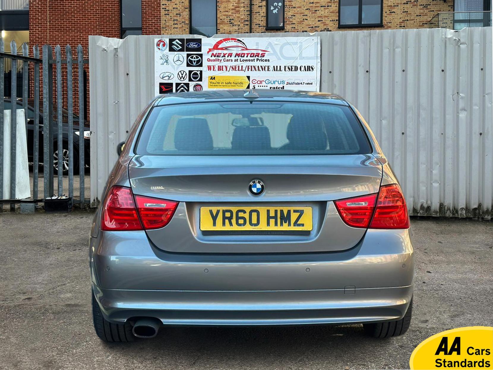 BMW 3 Series 2.0 318i Exclusive Edition Saloon 4dr Petrol Steptronic Euro 5 (143 ps)