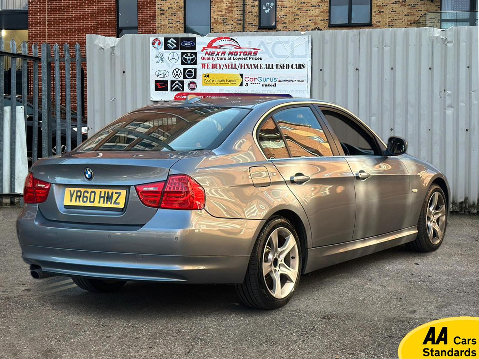 BMW 3 Series 2.0 318i Exclusive Edition Saloon 4dr Petrol Steptronic Euro 5 (143 ps)