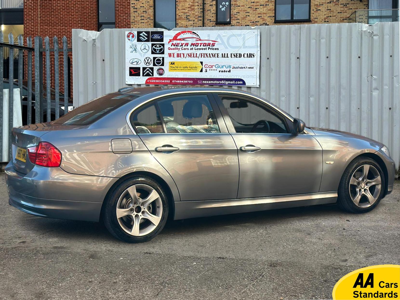 BMW 3 Series 2.0 318i Exclusive Edition Saloon 4dr Petrol Steptronic Euro 5 (143 ps)