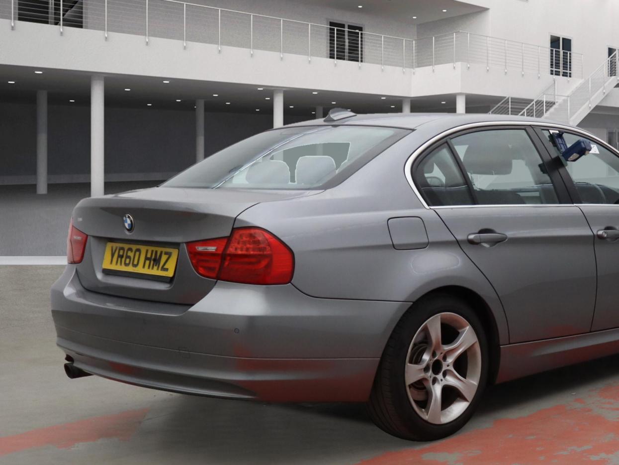 BMW 3 Series 2.0 318i Exclusive Edition Saloon 4dr Petrol Steptronic Euro 5 (143 ps)