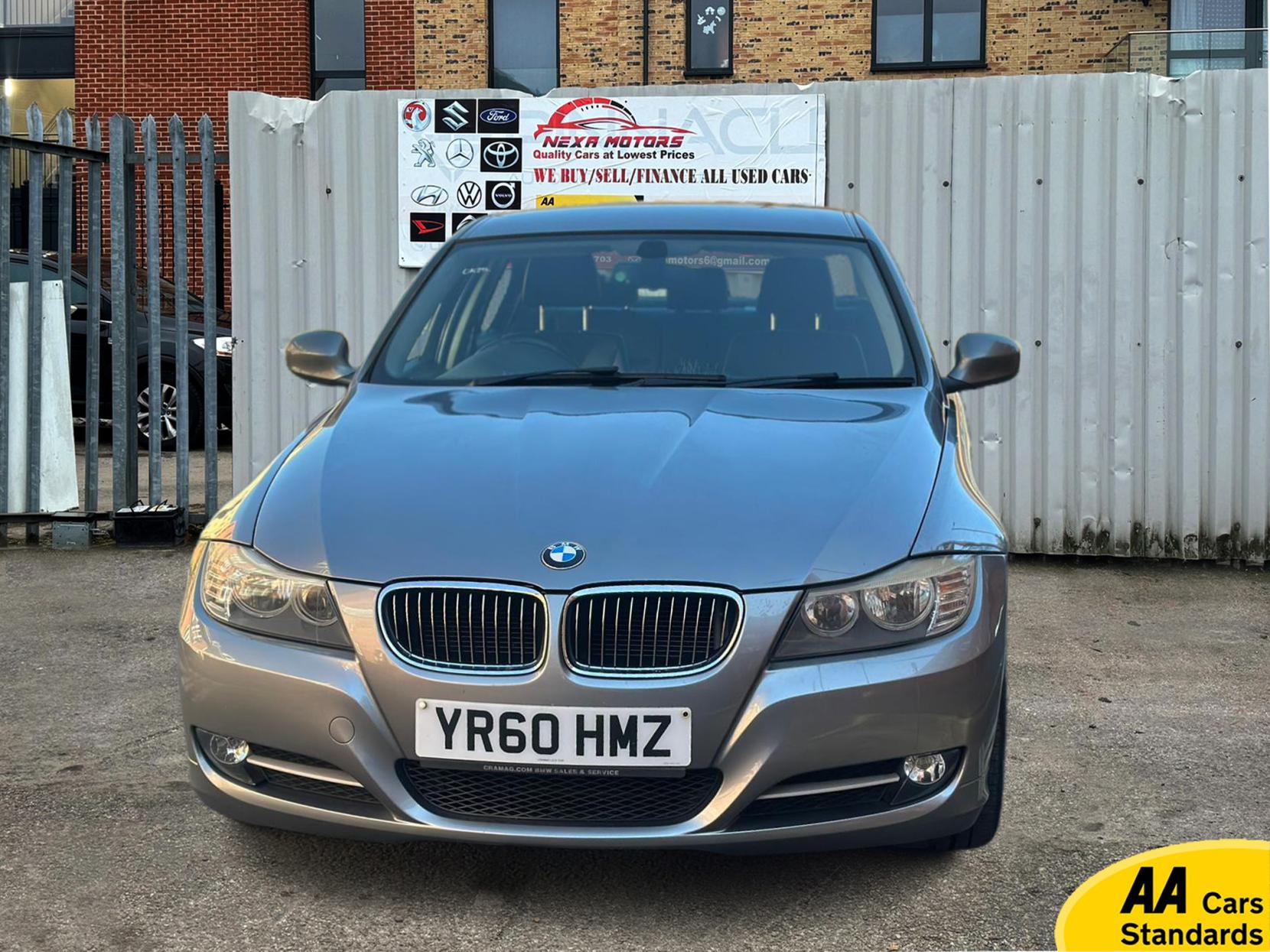 BMW 3 Series 2.0 318i Exclusive Edition Saloon 4dr Petrol Steptronic Euro 5 (143 ps)