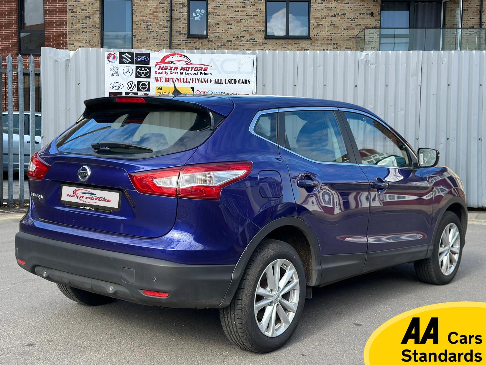 Nissan Qashqai 1.2 DIG-T Acenta Premium SUV 5dr Petrol Manual 2WD Euro 5 (s/s) (115 ps)