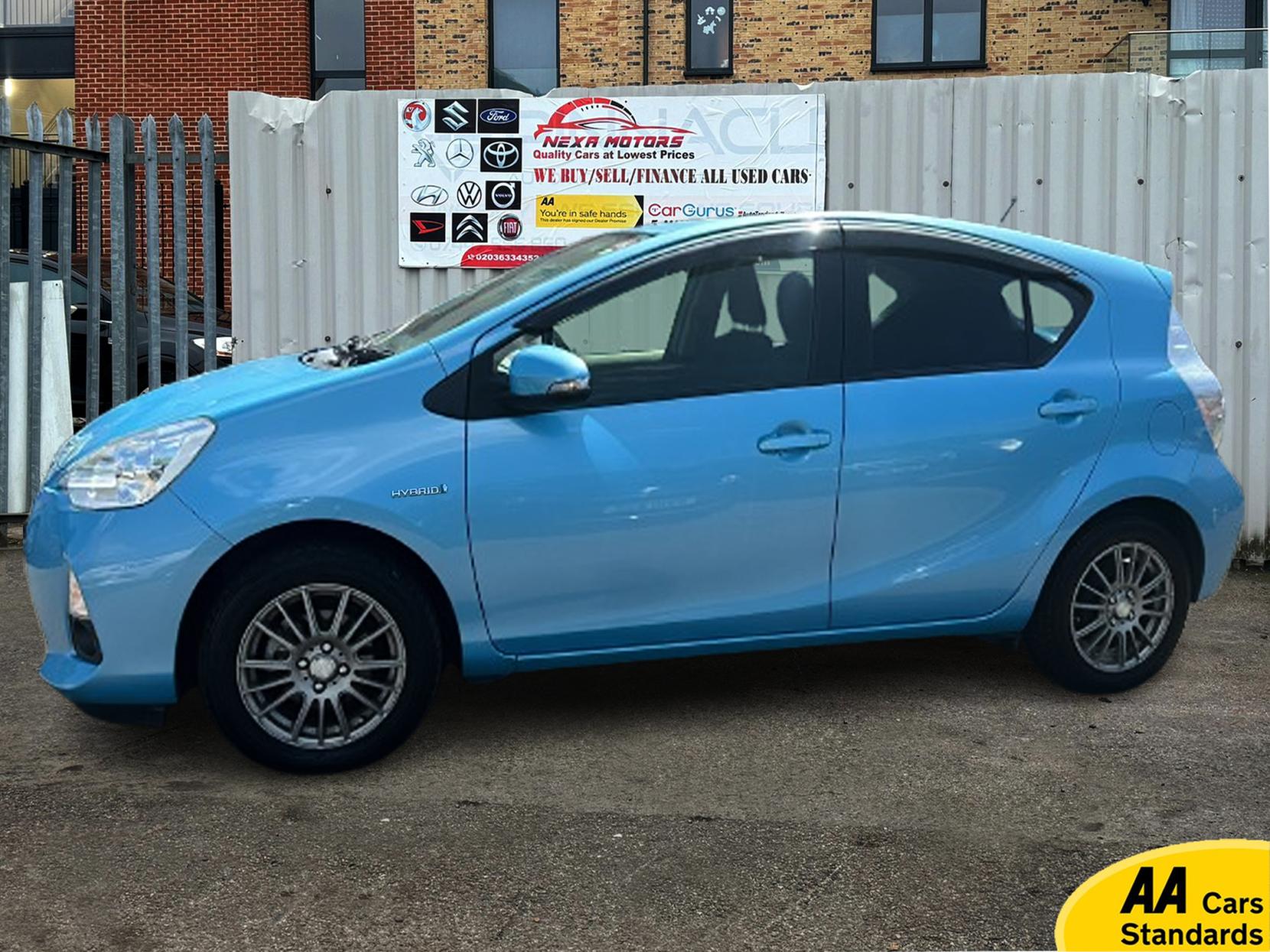 Toyota Yaris 1.5 VVT-h Icon Plus Hatchback 5dr Petrol Hybrid CVT Euro 5 (101 ps)