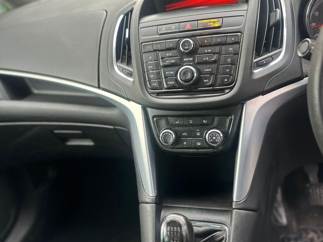 Vauxhall Zafira Tourer 1.4i Turbo Tech Line MPV 5dr Petrol Manual Euro 6 (140 ps)