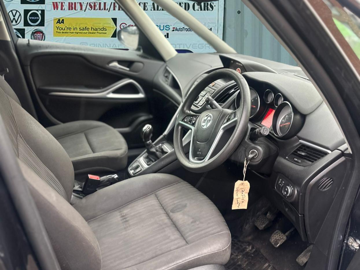 Vauxhall Zafira Tourer 1.4i Turbo Tech Line MPV 5dr Petrol Manual Euro 6 (140 ps)