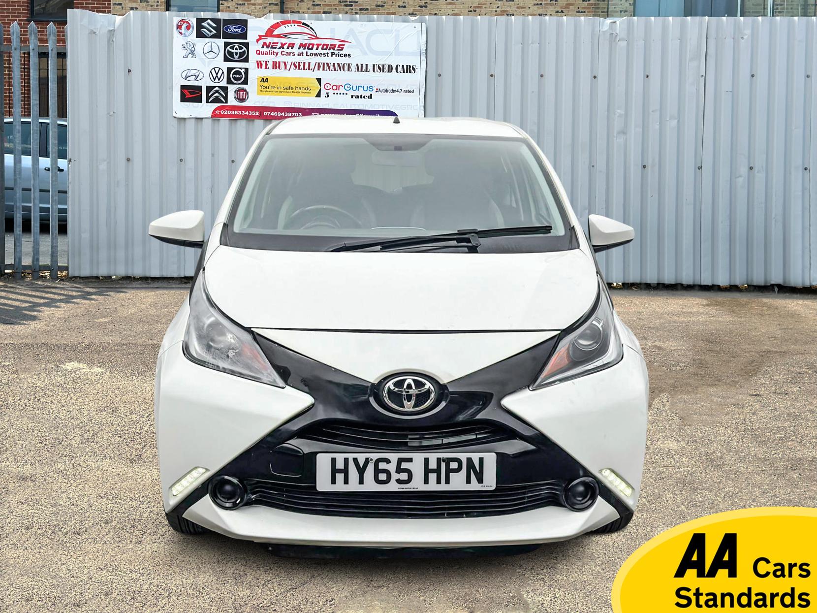 Toyota AYGO 1.0 VVT-i x-play Hatchback 5dr Petrol Manual Euro 5 Euro 5 (68 ps)