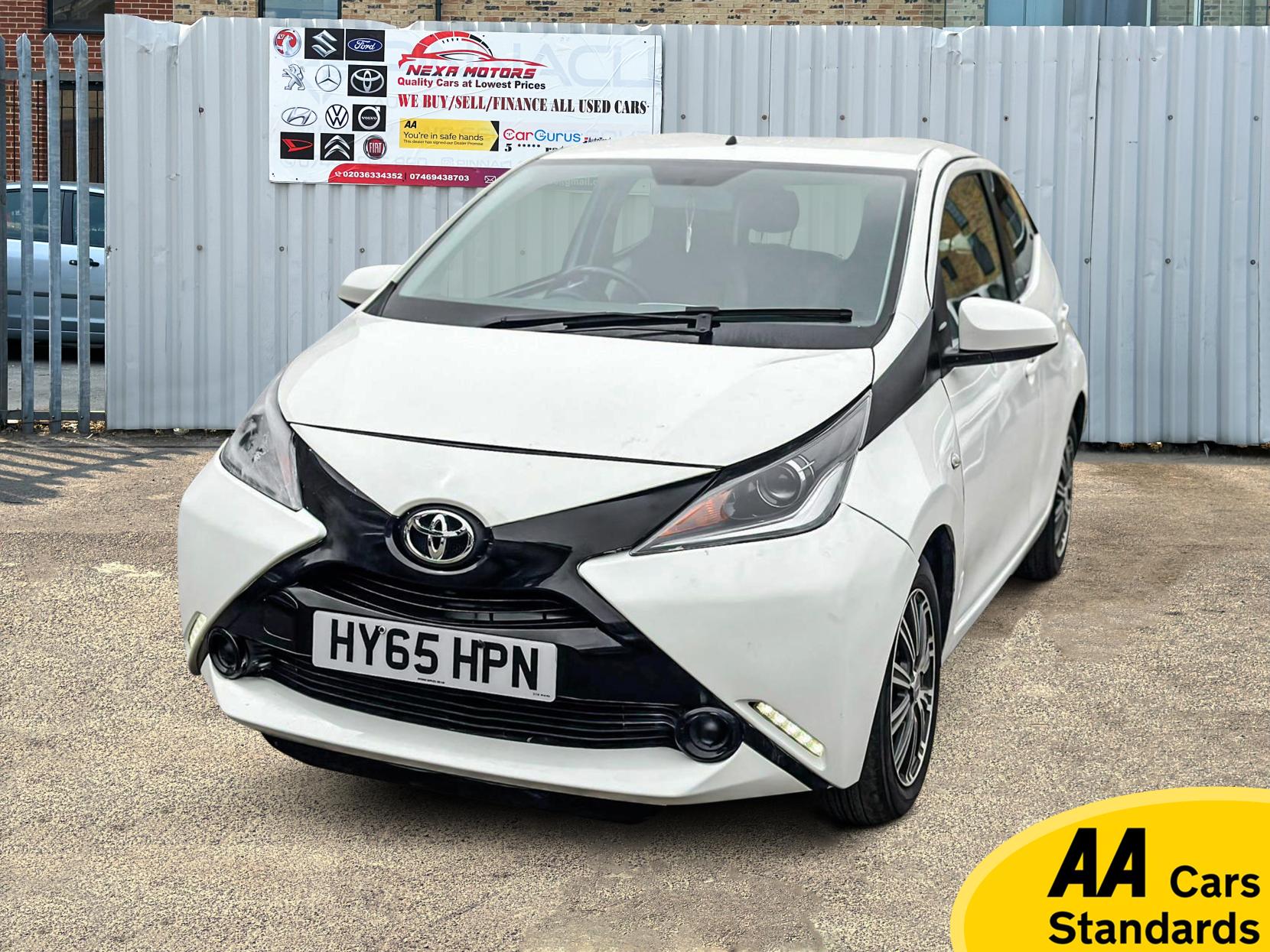 Toyota AYGO 1.0 VVT-i x-play Hatchback 5dr Petrol Manual Euro 5 Euro 5 (68 ps)