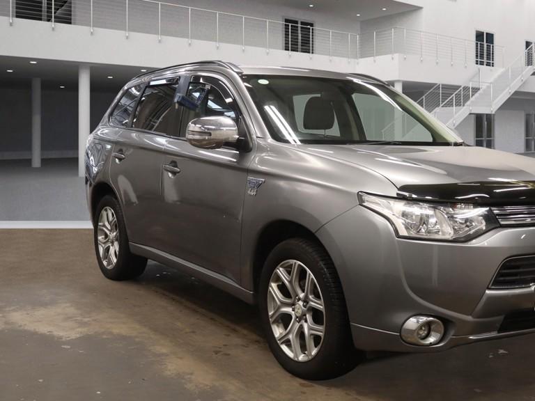 Mitsubishi Outlander 2.0h 12kWh GX3h SUV 5dr Petrol Plug-in Hybrid CVT 4WD Euro 5 (s/s) (200 ps)