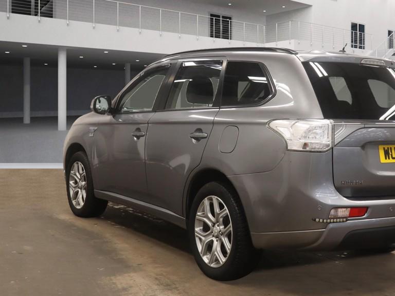 Mitsubishi Outlander 2.0h 12kWh GX3h SUV 5dr Petrol Plug-in Hybrid CVT 4WD Euro 5 (s/s) (200 ps)