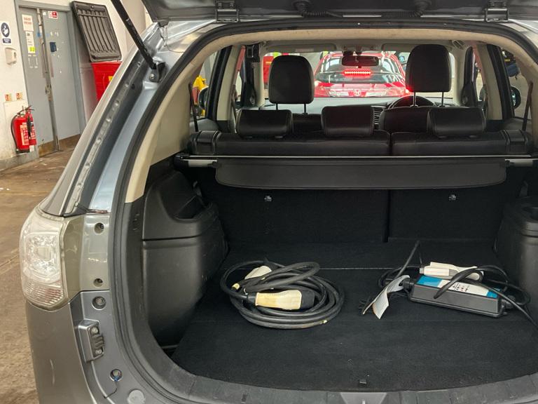 Mitsubishi Outlander 2.0h 12kWh GX3h SUV 5dr Petrol Plug-in Hybrid CVT 4WD Euro 5 (s/s) (200 ps)