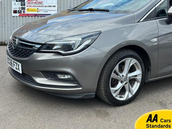 Vauxhall Astra 1.6 CDTi ecoTEC BlueInjection SRi Hatchback 5dr Diesel Manual Euro 6 (110 ps)
