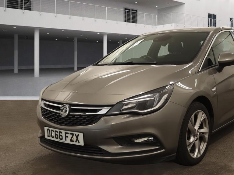 Vauxhall Astra 1.6 CDTi ecoTEC BlueInjection SRi Hatchback 5dr Diesel Manual Euro 6 (110 ps)