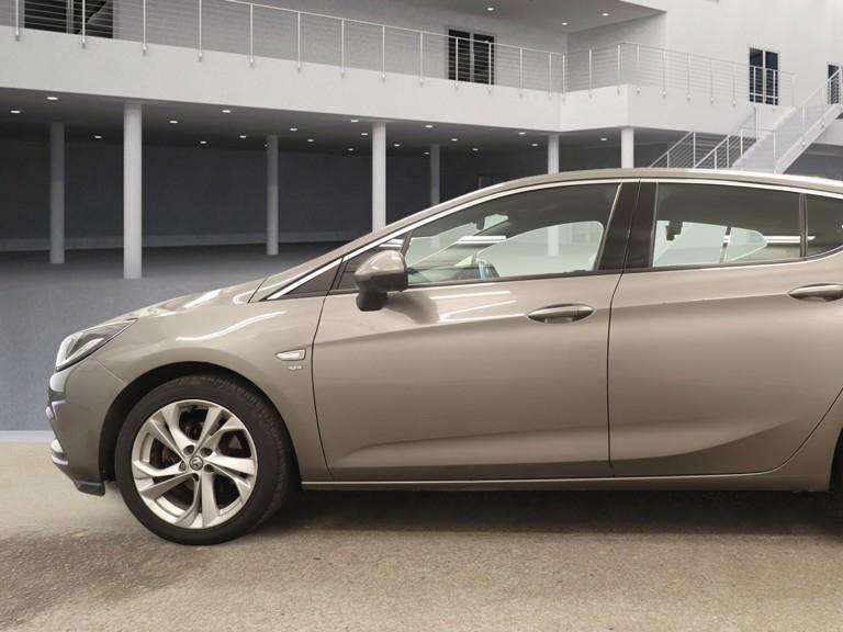 Vauxhall Astra 1.6 CDTi ecoTEC BlueInjection SRi Hatchback 5dr Diesel Manual Euro 6 (110 ps)