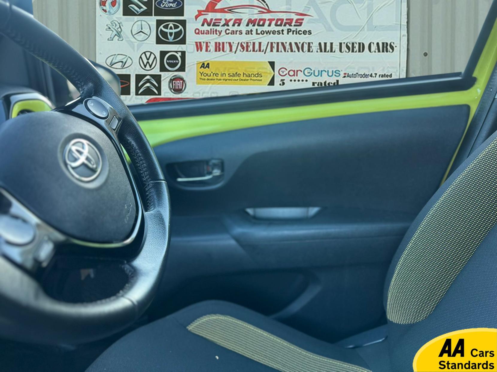 Toyota AYGO 1.0 VVT-i x-cite 3 Yellow Bi-Tone Hatchback 5dr Petrol x-shift Euro 6 (68 ps)