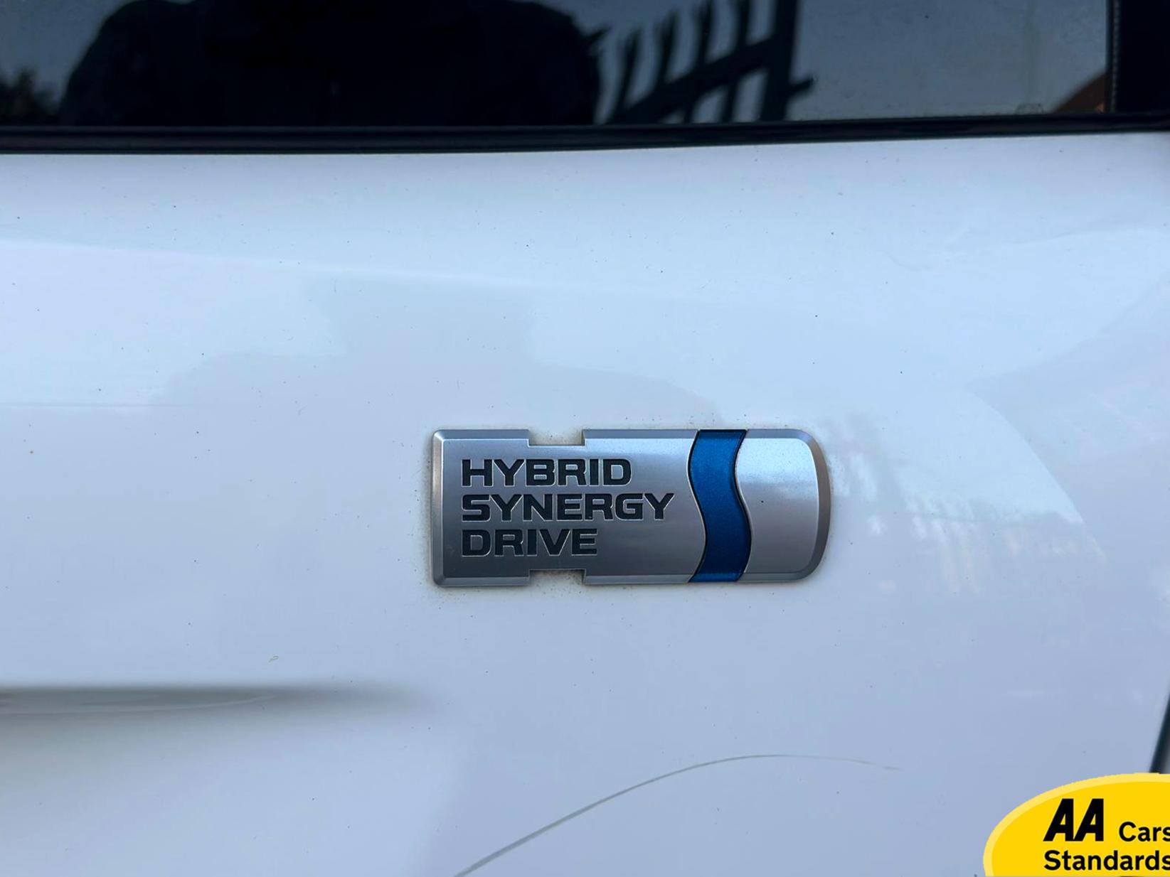 Toyota Prius 1.8 VVT-h Active Hatchback 5dr Petrol Hybrid CVT Euro 6 (s/s) (122 ps)
