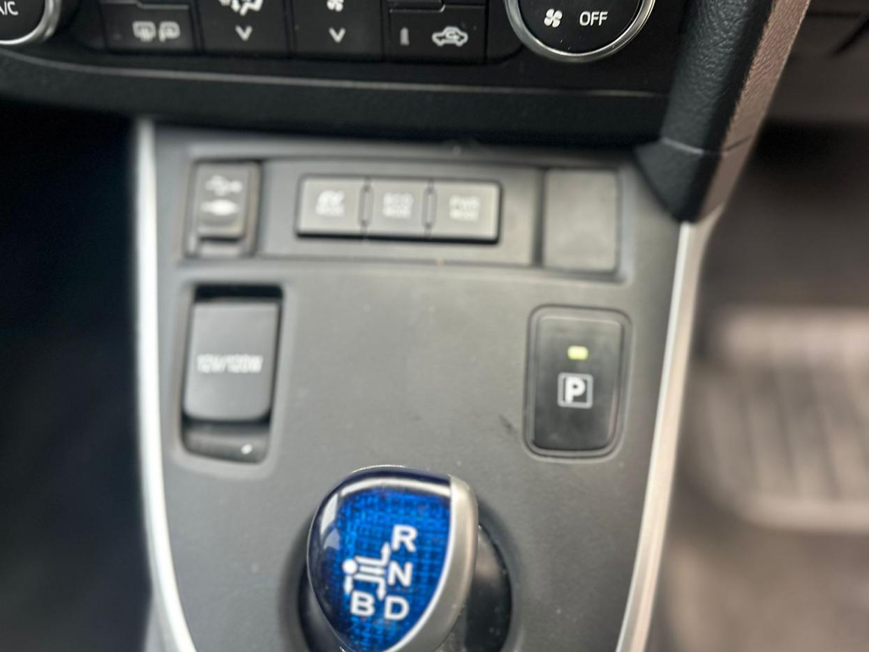 Toyota Auris 1.8 VVT-h Excel Hatchback 5dr Petrol Hybrid CVT Euro 5 (s/s) (136 ps)