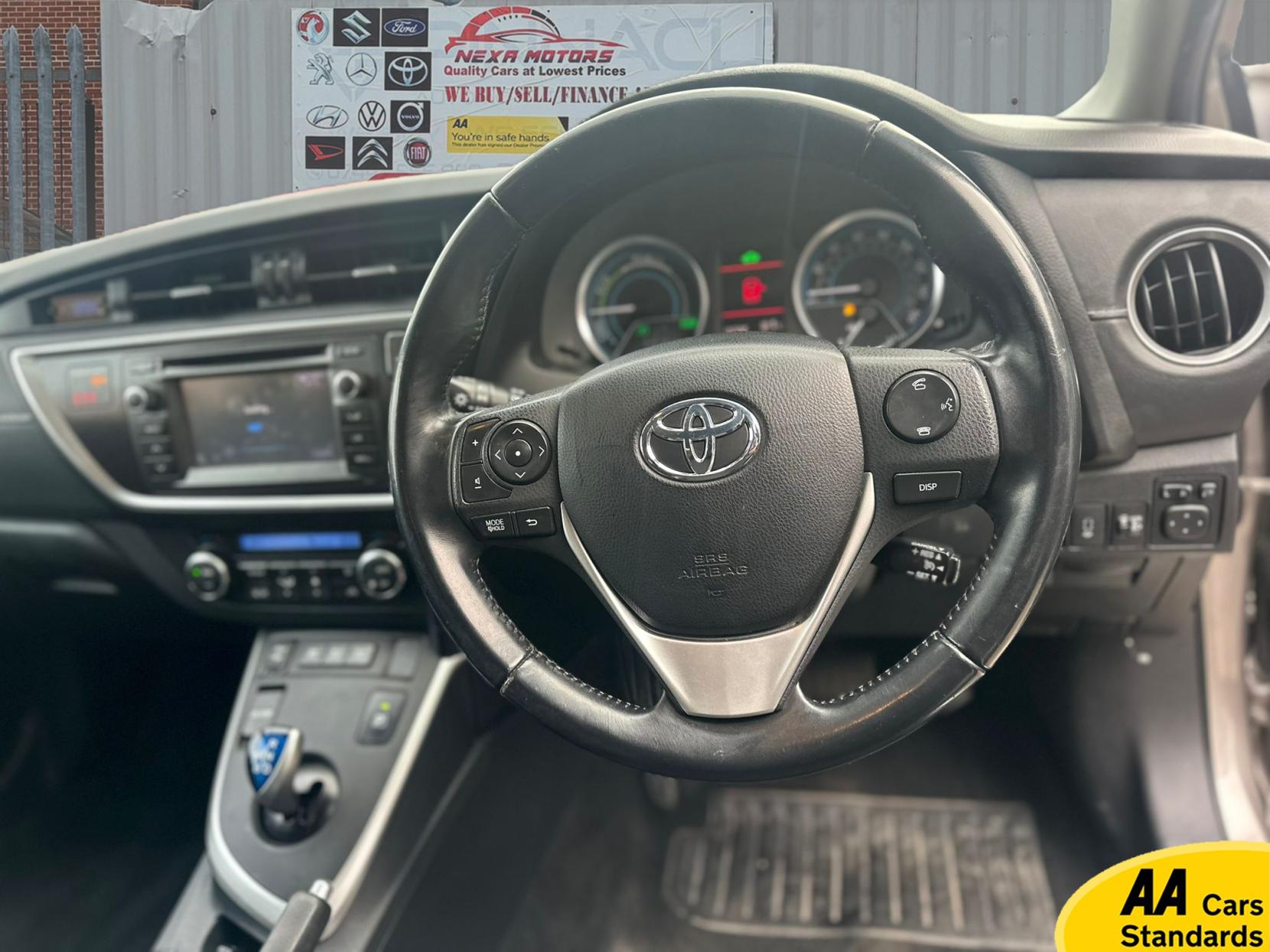 Toyota Auris 1.8 VVT-h Excel Hatchback 5dr Petrol Hybrid CVT Euro 5 (s/s) (136 ps)