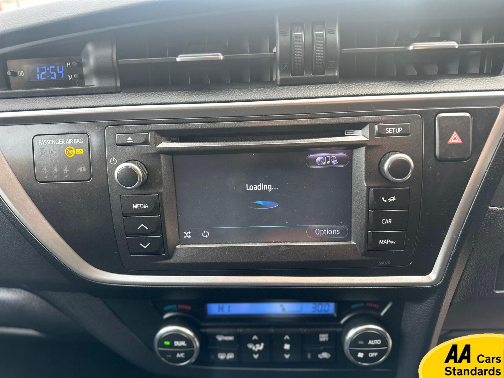 Toyota Auris 1.8 VVT-h Excel Hatchback 5dr Petrol Hybrid CVT Euro 5 (s/s) (136 ps)