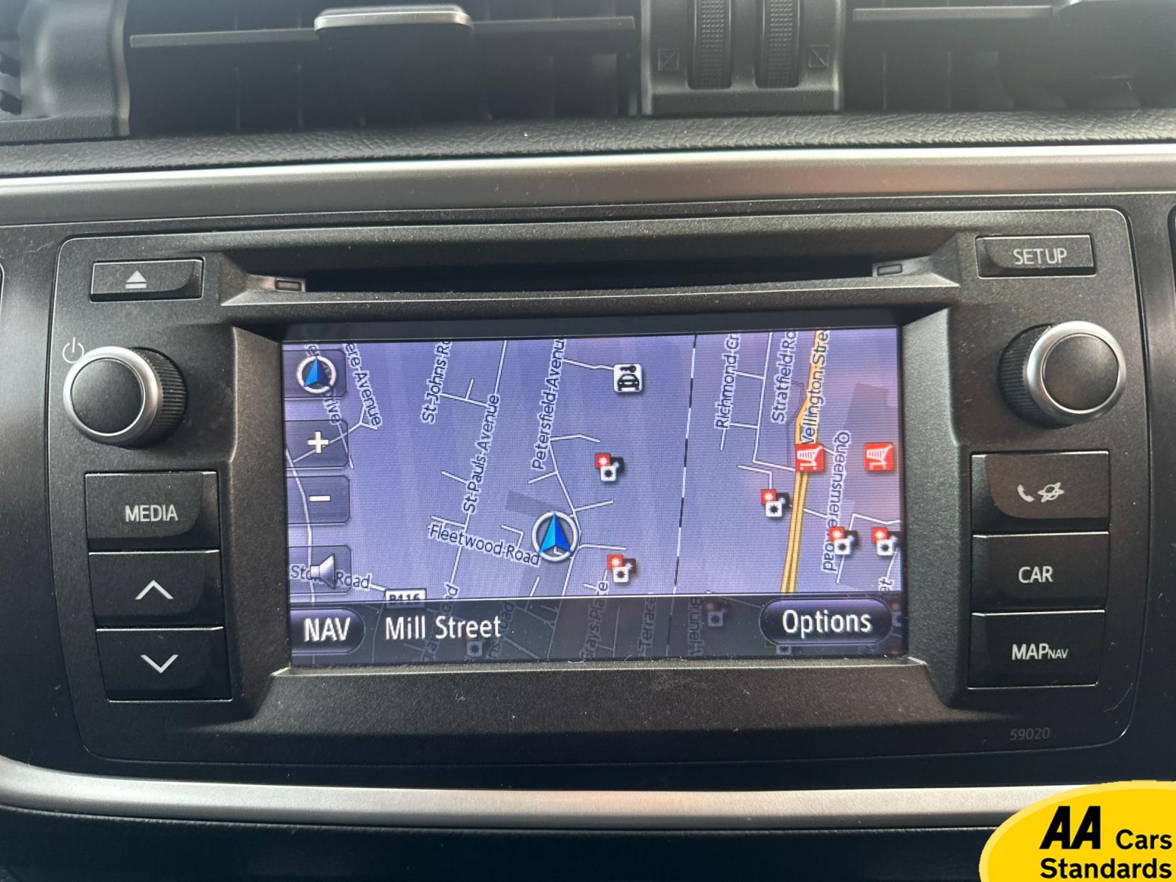 Toyota Auris 1.8 VVT-h Excel Hatchback 5dr Petrol Hybrid CVT Euro 5 (s/s) (136 ps)