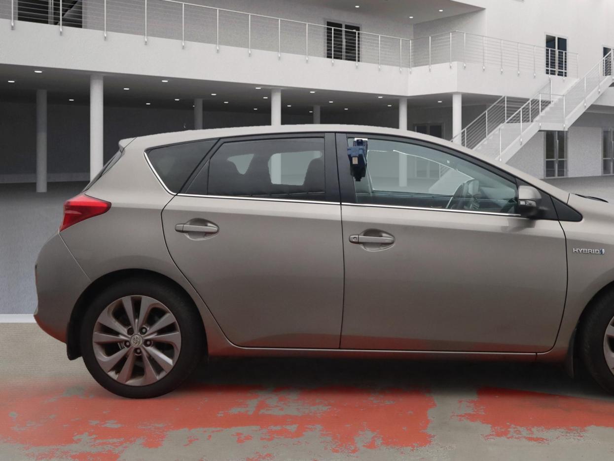 Toyota Auris 1.8 VVT-h Excel Hatchback 5dr Petrol Hybrid CVT Euro 5 (s/s) (136 ps)