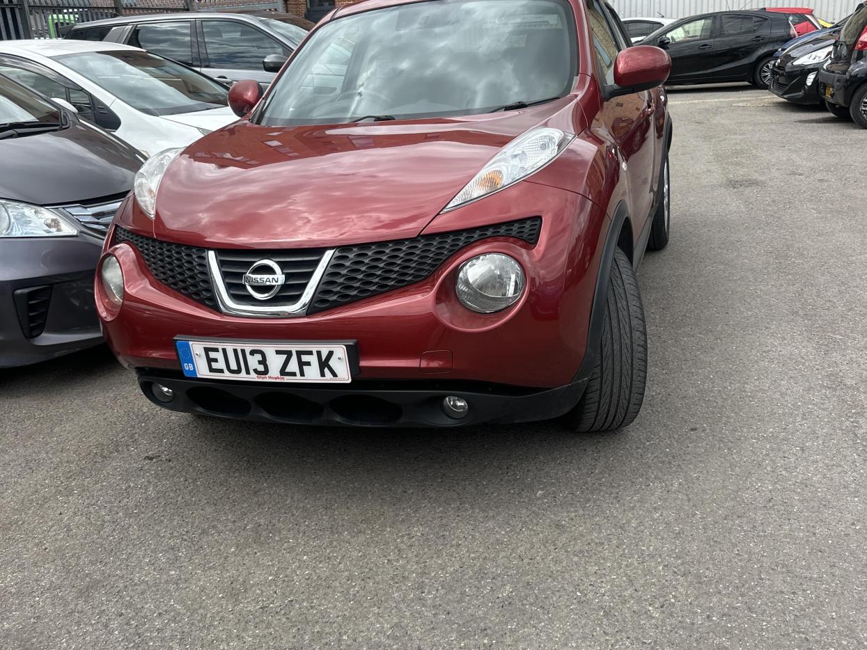 Nissan Juke 1.6 Acenta Premium SUV 5dr Petrol CVT Euro 5 (117 ps)