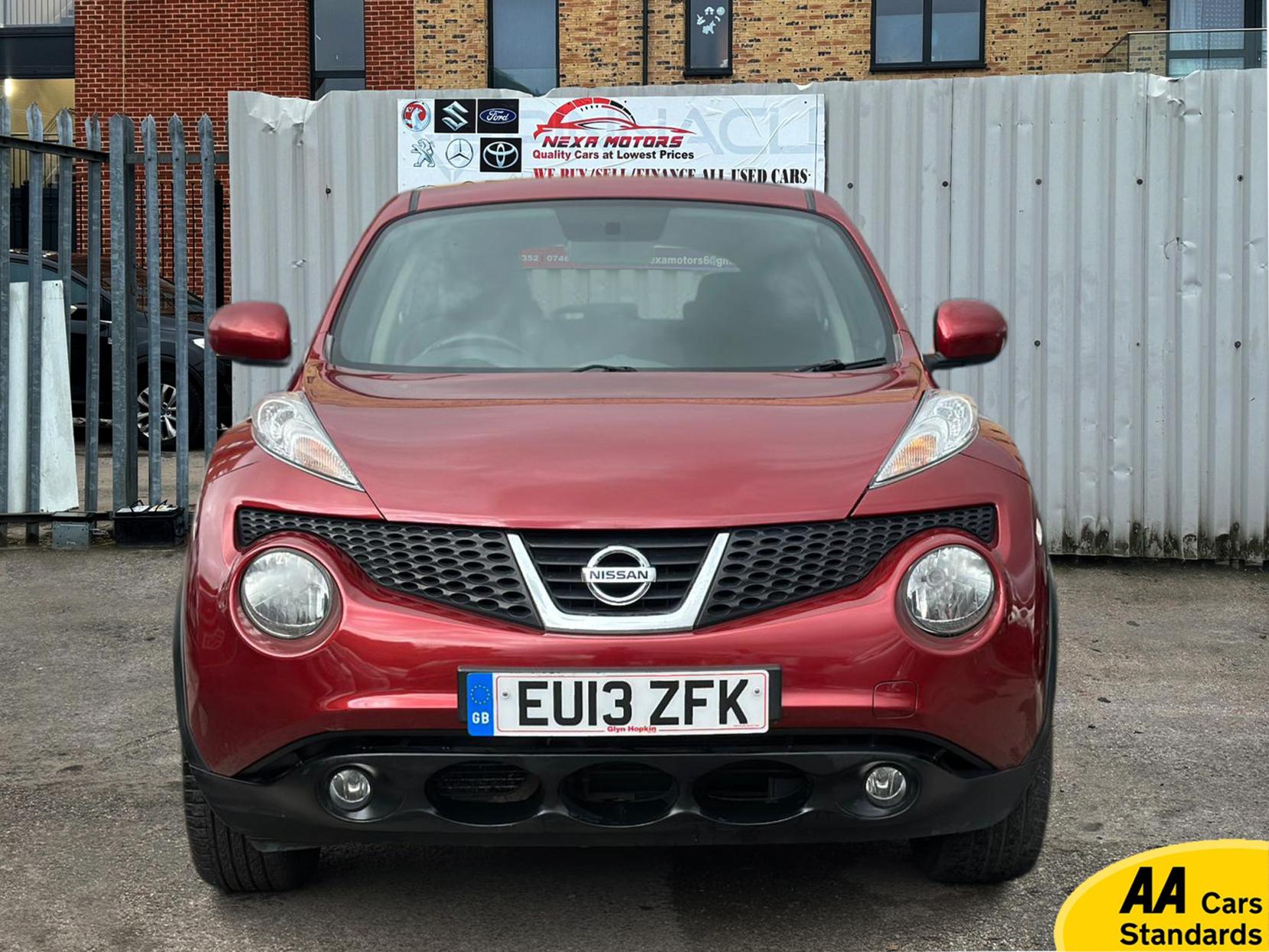 Nissan Juke 1.6 Acenta Premium SUV 5dr Petrol CVT Euro 5 (117 ps)