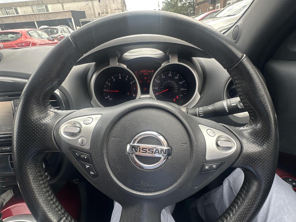 Nissan Juke 1.6 Acenta Premium SUV 5dr Petrol CVT Euro 5 (117 ps)