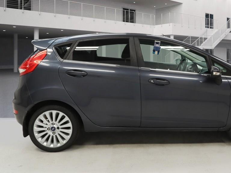 Ford Fiesta 1.4 Titanium Hatchback 5dr Petrol Manual (133 g/km, 94 bhp)