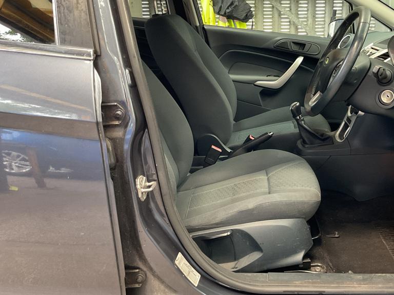 Ford Fiesta 1.4 Titanium Hatchback 5dr Petrol Manual (133 g/km, 94 bhp)