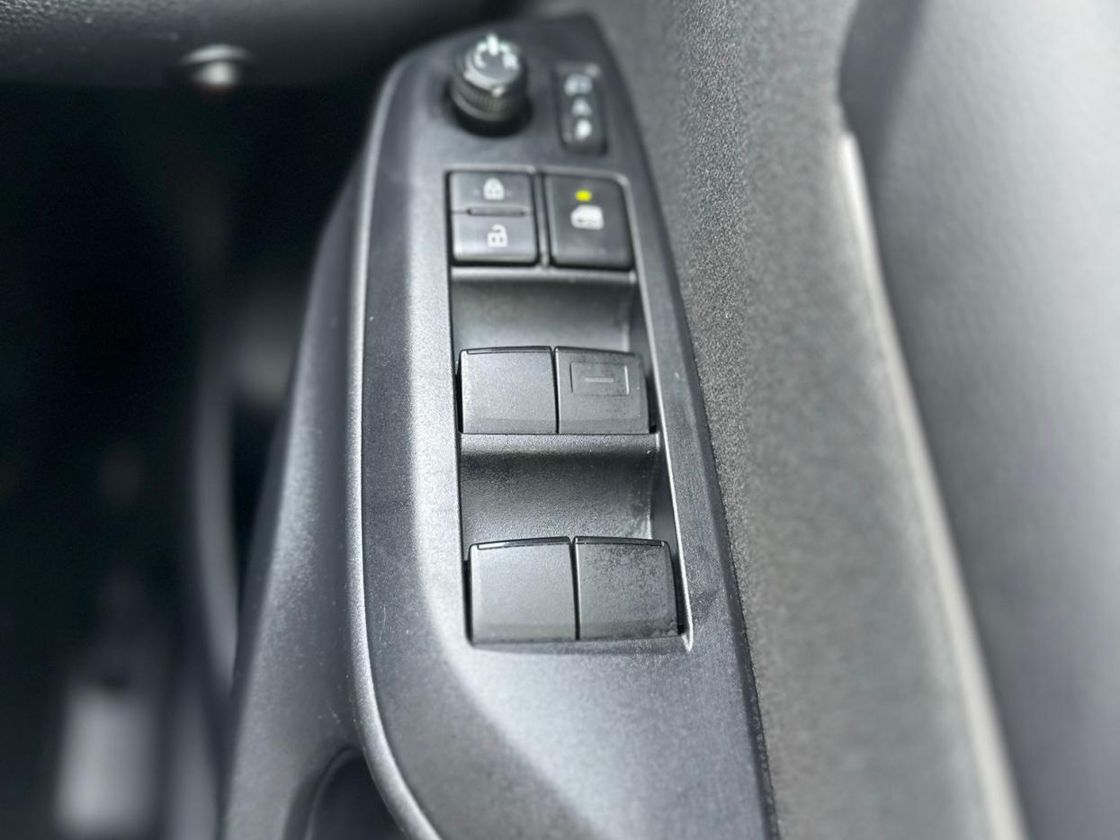 Toyota Yaris 1.5 VVT-h Design Hatchback 5dr Petrol Hybrid E-CVT Euro 6 (s/s) (116 ps)