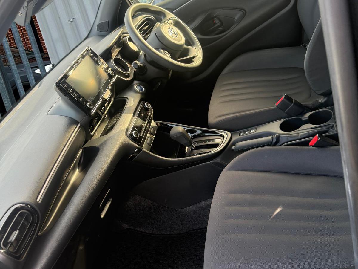 Toyota Yaris 1.5 VVT-h Design Hatchback 5dr Petrol Hybrid E-CVT Euro 6 (s/s) (116 ps)