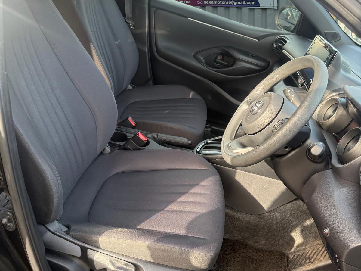 Toyota Yaris 1.5 VVT-h Design Hatchback 5dr Petrol Hybrid E-CVT Euro 6 (s/s) (116 ps)