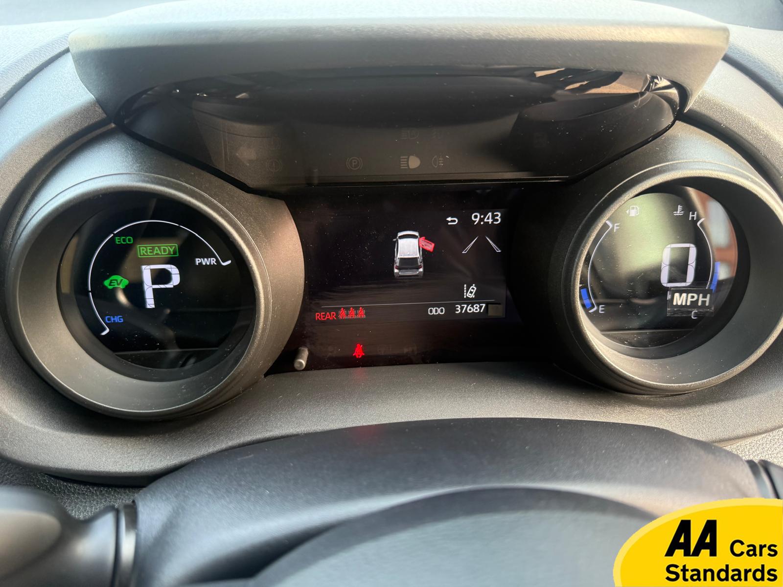 Toyota Yaris 1.5 VVT-h Design Hatchback 5dr Petrol Hybrid E-CVT Euro 6 (s/s) (116 ps)