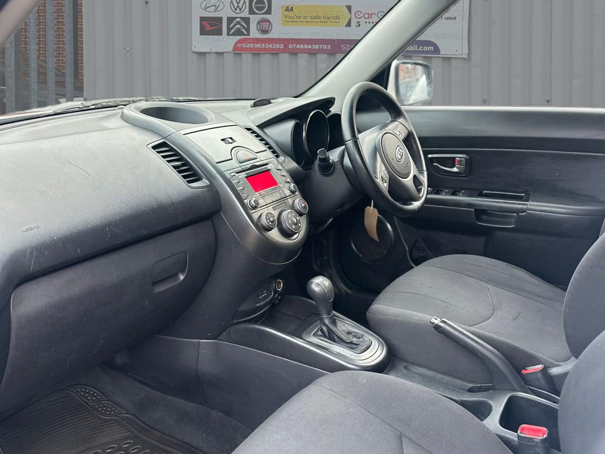 Kia Soul 1.6 CRDi 2 SUV 5dr Diesel Auto Euro 4 (126 bhp)