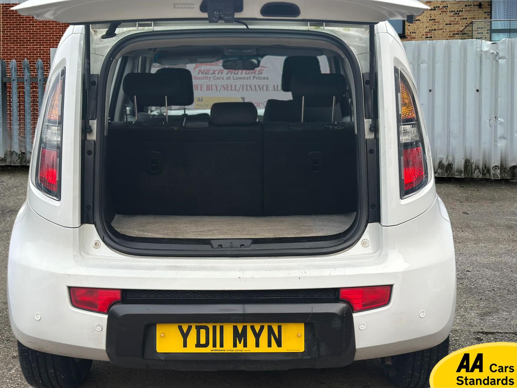 Kia Soul 1.6 CRDi 2 SUV 5dr Diesel Auto Euro 4 (126 bhp)