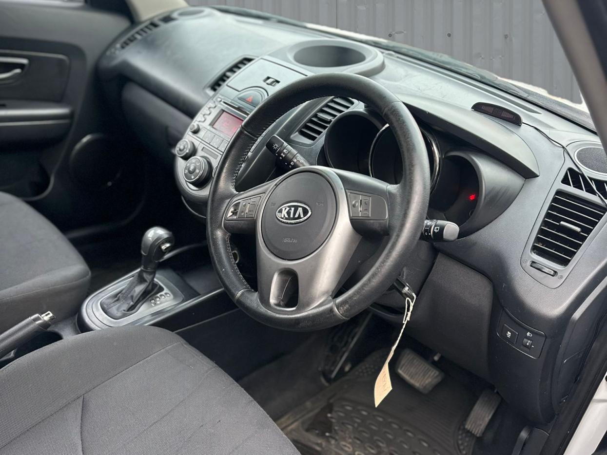 Kia Soul 1.6 CRDi 2 SUV 5dr Diesel Auto Euro 4 (126 bhp)
