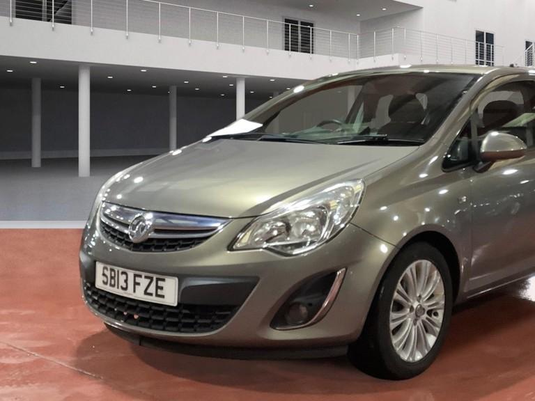 Vauxhall Corsa 1.2i ecoFLEX 16V SE Hatchback 5dr Petrol Manual Euro 5 (s/s) (85 ps)