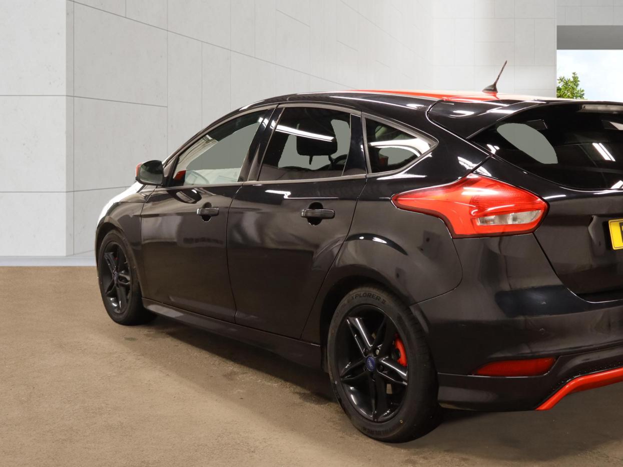 Ford Focus 1.5T EcoBoost Zetec S Black Edition Hatchback 5dr Petrol Manual Euro 6 (s/s) (182 ps)