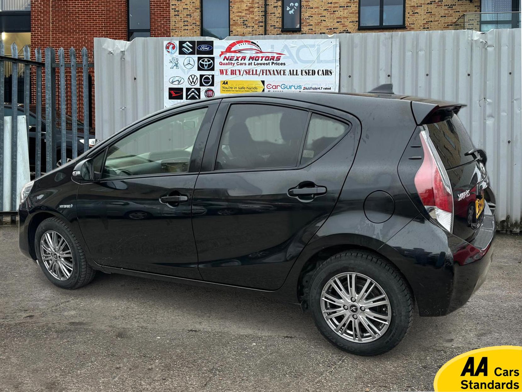 Toyota Yaris 1.5 VVT-h Icon Hatchback 5dr Petrol Hybrid E-CVT Euro 6 (101 ps)