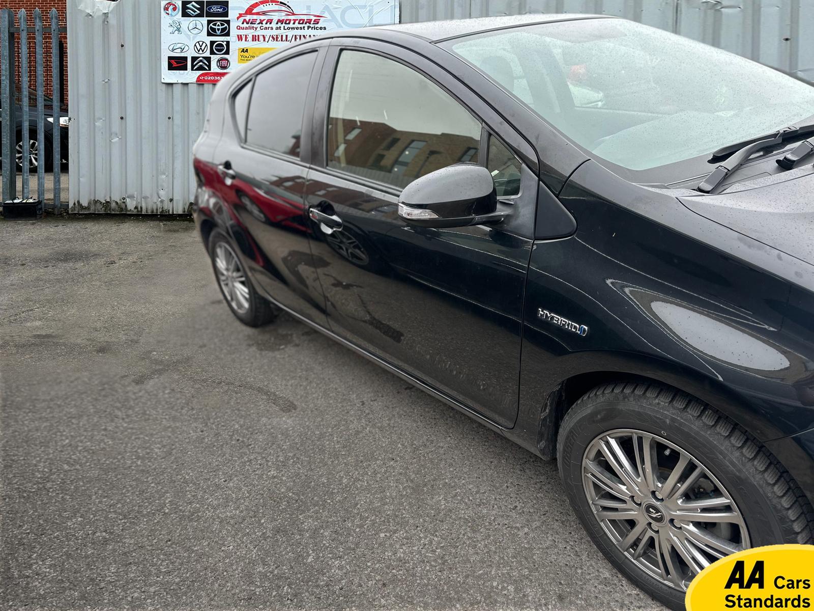 Toyota Yaris 1.5 VVT-h Icon Hatchback 5dr Petrol Hybrid E-CVT Euro 6 (101 ps)