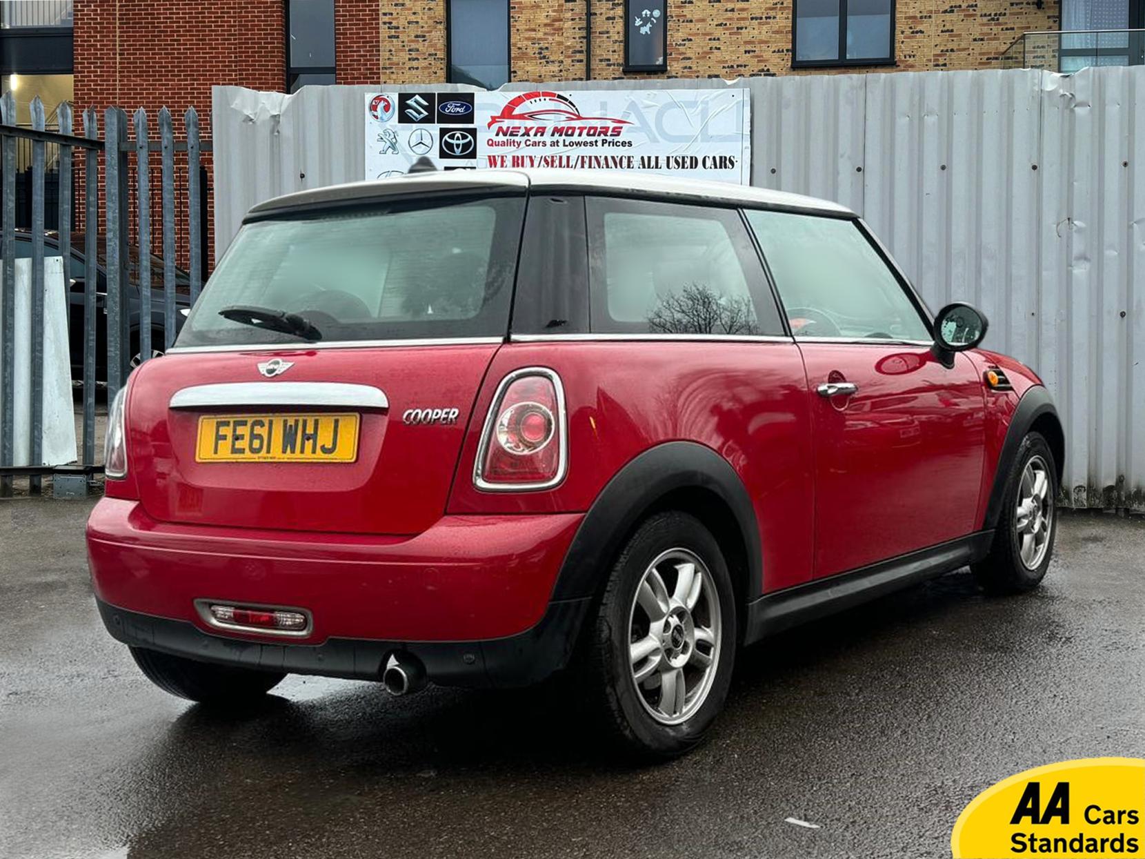 MINI Hatch 1.6 Cooper Hatchback 3dr Petrol Manual Euro 5 (s/s) (122 ps)