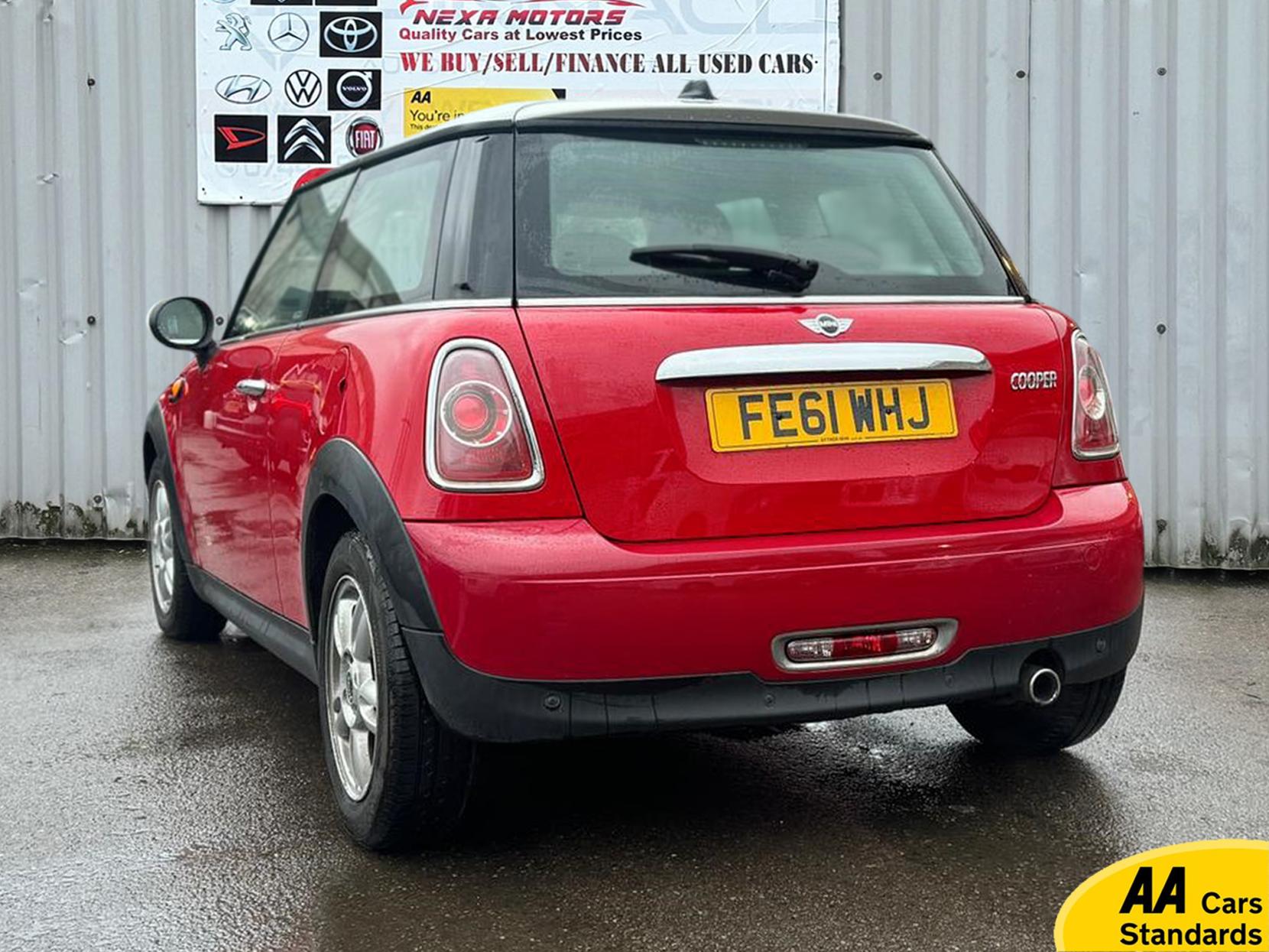 MINI Hatch 1.6 Cooper Hatchback 3dr Petrol Manual Euro 5 (s/s) (122 ps)