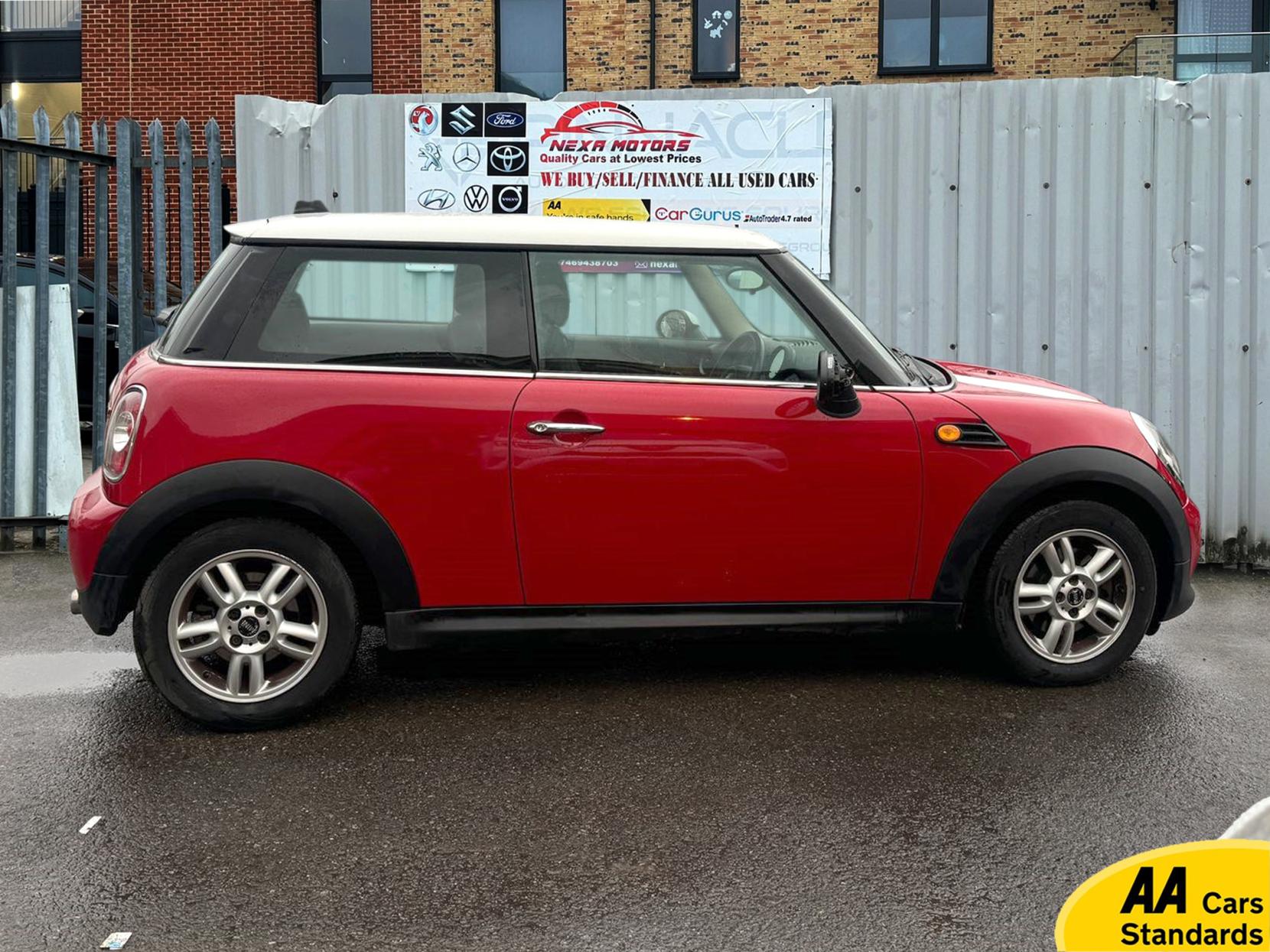 MINI Hatch 1.6 Cooper Hatchback 3dr Petrol Manual Euro 5 (s/s) (122 ps)